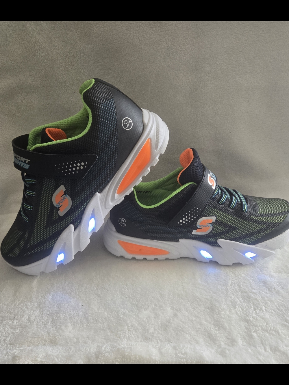 S Sport by Skechers light-up sneakers Boys Size 5Y